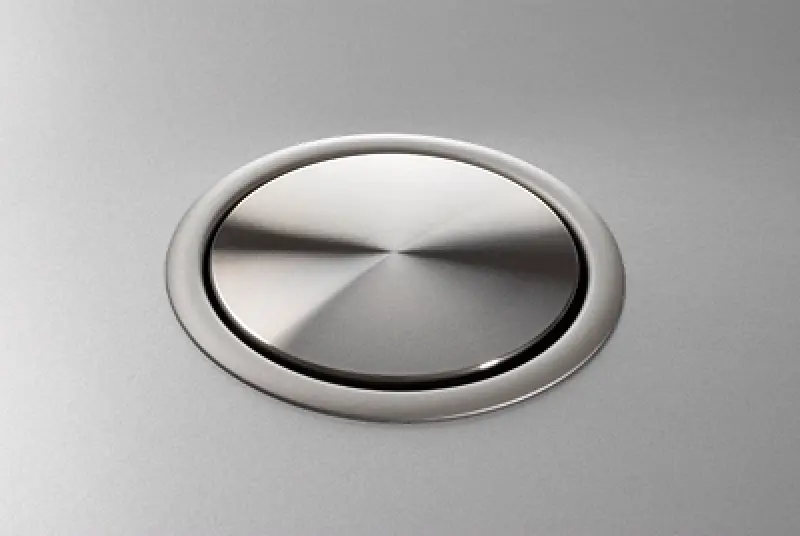 EVOline Port 3 Потъващ контакт, капак инокс