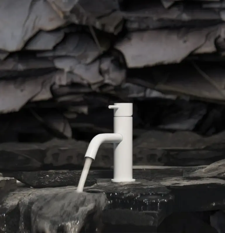 Waterevolution Flow умивалник кран матово бял T110BR