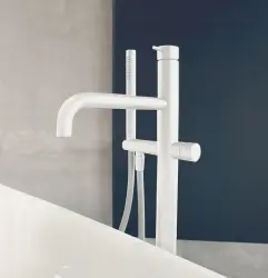 Waterevolution Flow стояща батарея за вана с ръчен душ мат бял T133BR