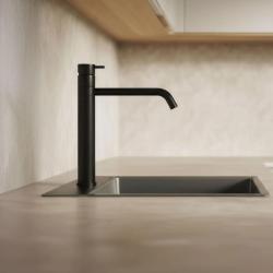 Waterevolution Flow кухненски миксер матово черно T150PR