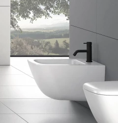 Биде миксер за вода от серията Flow на Waterrevolution, матово черно T120PR