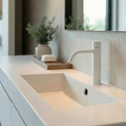 Waterevolution Flow Смесител за умивалник със самозатварящ се механизъм, матово бял T110TPBR