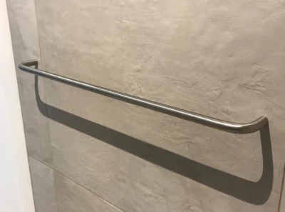 Waterrevolution поточен държач за кърпи 60cm, изцяло от неръждаема стомана A112IE