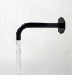 Водна революция Flow дебел излив матово черно 19cm T1671-19PR