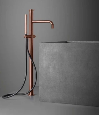 Waterevolution Flow свободностояща баня с ръчен душ, матиран месинг T133CPE