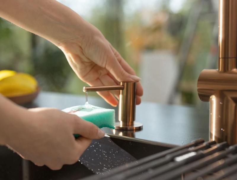 Franke Atlas Вграден дозатор за сапун PVD мед 112.0717.104