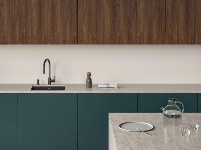 Franke Eos Neo Кухненски смесител с издърпваща се душ глава, черен мат 115.0613.671