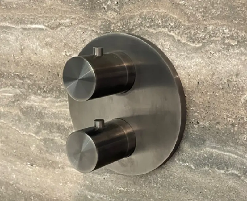 SB Универсален вграден термостатичен кран с 2 изхода PVD пушка метал 1208955168