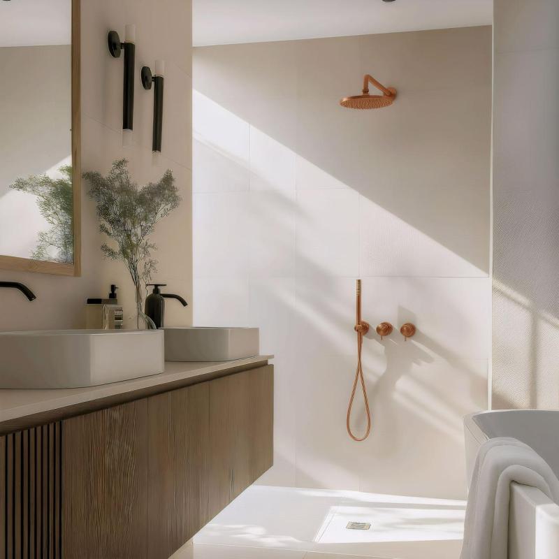 Вграден душ комплект от Waterevolution Flow с термостат, душ с дъждовен ефект и ръчен душ, изработен от четкан мед PVD