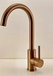 Quadri York кухненски смесител PVD от четкана мед с въртящ се чучур 1208955906