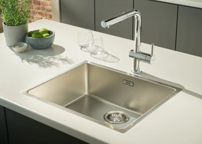 Franke Active L Кухненски смесител хром с издърпващ се ръчен душ 115.0653.379