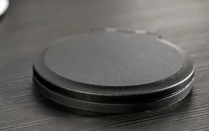 Вградено заземително покритие Indux Cover в черно, кухненски контакт в работния плот с възможност за размяна на връзките 12089573400