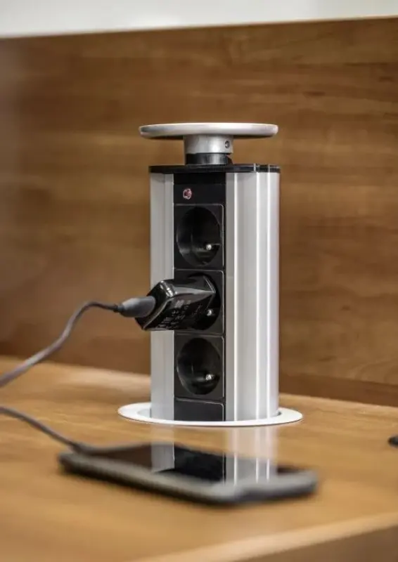 Indux Up & Down Потъваща сребърна контактна колона за работния плот с 3 гнезда 1208957408