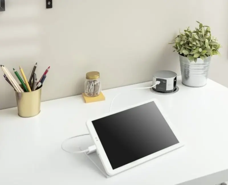 Indux Push Потъваща сребърна колона за работния плот с 3 гнезда и 2 x USB 1208957411