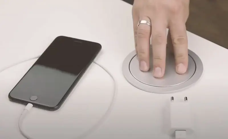 Indux Push Потъваща сребърна колона за работния плот с 3 гнезда и 2 x USB 1208957411