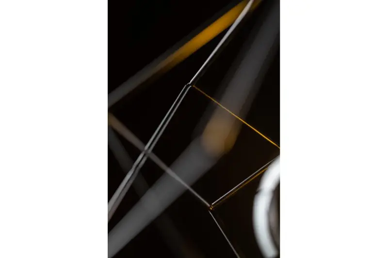 Декор Роза черен геометричен окачен лампион, състоящ се от 2 черни куба 3437