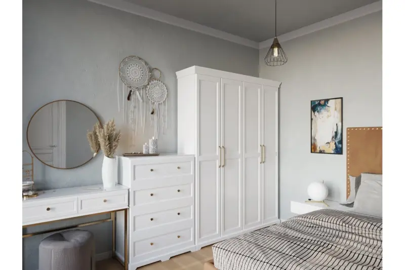 Декоративна лампа Tess в черно и златно, с метален корпус във формата на конус, направена от дрот 2394