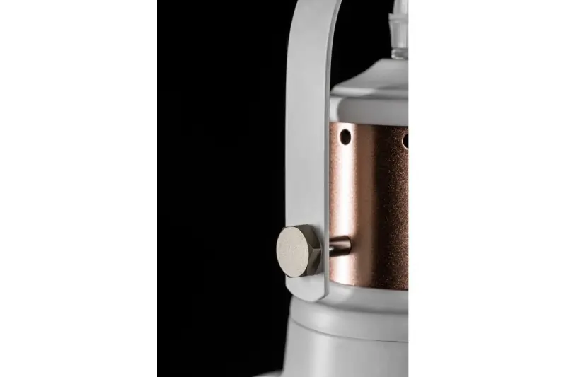 Декор Noor елегантен бял подвесен лампион с меден елемент 6934