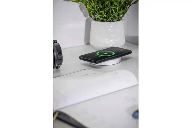 Indux Lift Потъващ бял контакт за кухня за работен плот, с осветление, 2 x USB и безжично зареждане 1208957838