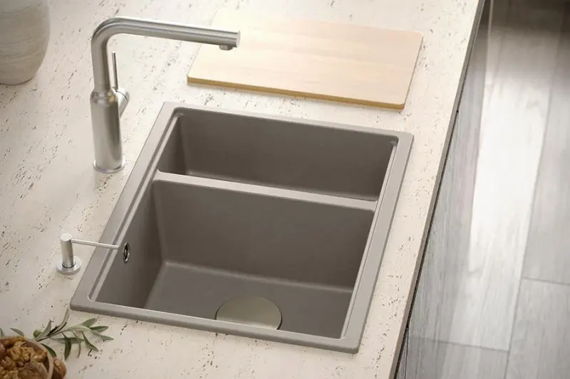 Quadri Newport II Черна 1,5 мивка от гранит за монтаж отгоре и отдолу 555x460 1208957861