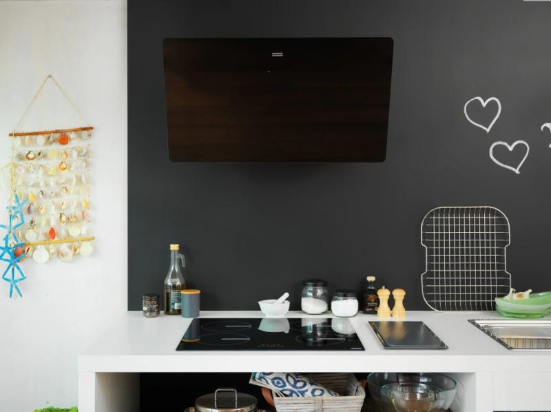 Franke Smart вертикален черен стъклен аспиратор 80см 110.0377.735