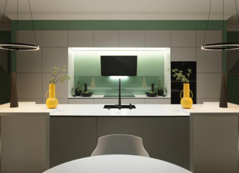 Франке Mythos Pro стенен модел черно стъкло абсорбатор 90см 330.0682.353