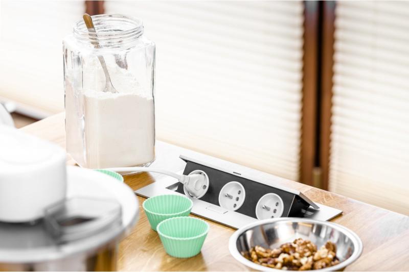 Правоъгълна вградена контактна втулка 1208958683