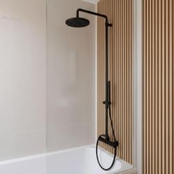Waterevolution Flow душкомбинация с дъждовен душ матово черно 200мм T141NRPR