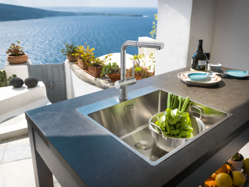 Franke Active Twist Едноръкохватков Смесител Външна Обработка от Неръждаема Стомана с Изтеглящ Се Улей и Интегрирано Управление на Отпадъци 115.0653.505