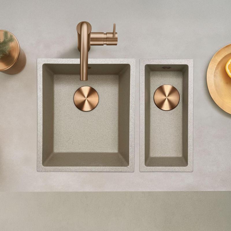 GraniteMy Universal гранитна мивка в бежов цвят, размери 34x40 см, подходяща за монтаж върху плот, под плот и вграден монтаж, с медна тапа 1208968009