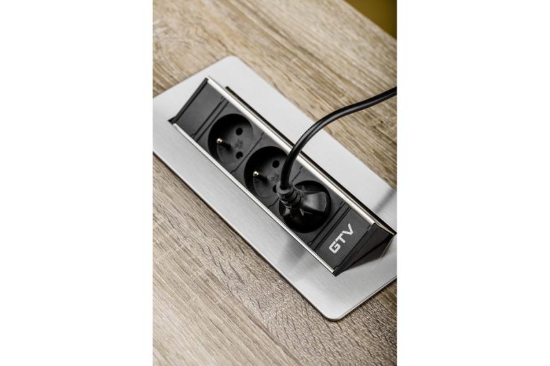 Удължител за бюро без касета, тройна контактна кутия със заземяване, 1,5 м захранващ кабел с щепсел, неръждаема стомана.