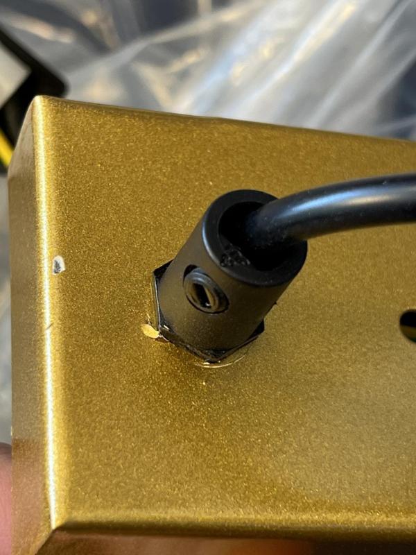 OUTLET Рамка с повреди Декор Avelin люстра със златна правоъгълна рамка широчина 80 см 2287