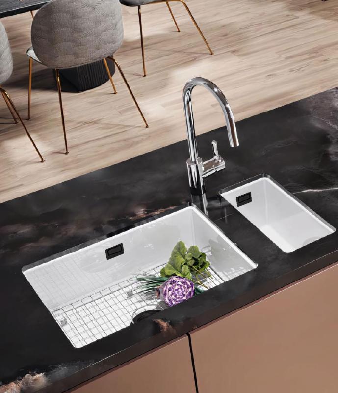 Ausmann Ceramic Ember Керамична бяла половин чиния за вграждане и подграждане 174 x 400 мм с черен щепсел 1208971504