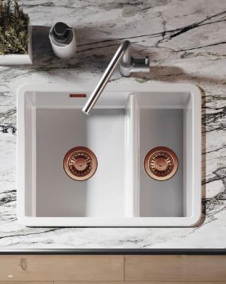 Ausmann Ceramic Ember Керамична бяла един и половина мивка за монтаж отгоре и отдолу 535 x 400 мм с медни щепсели 1208971507