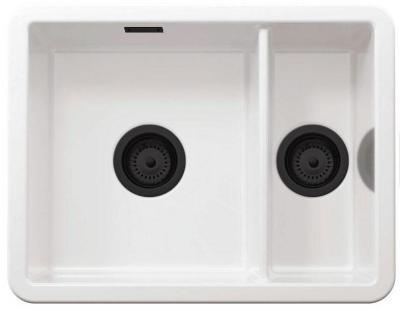Ausmann Ceramic Ember Керамична бяла един и половина мивка за монтаж отгоре и отдолу 495 x 370 мм с черни щепсели 1208971516