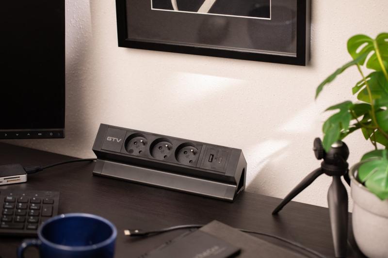 Баско мебелен контакт, 3 x контакт със заземяване, USB A+C, 1.5m кабел, черен с монтаж