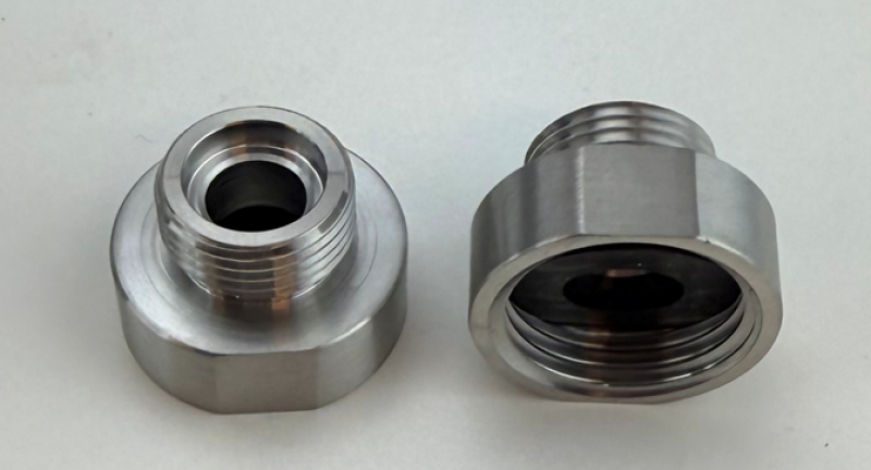 Pure.Sink Преходник от неръждаема стомана с външен размер 3/8 (мъжки) към вътрешен размер 1/2 (женски) Комплект от 2 броя PS3812-00