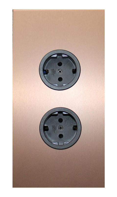 Indux Corner Енергиен стълб с 2 контакта с заземителна връзка Мед 1208972279