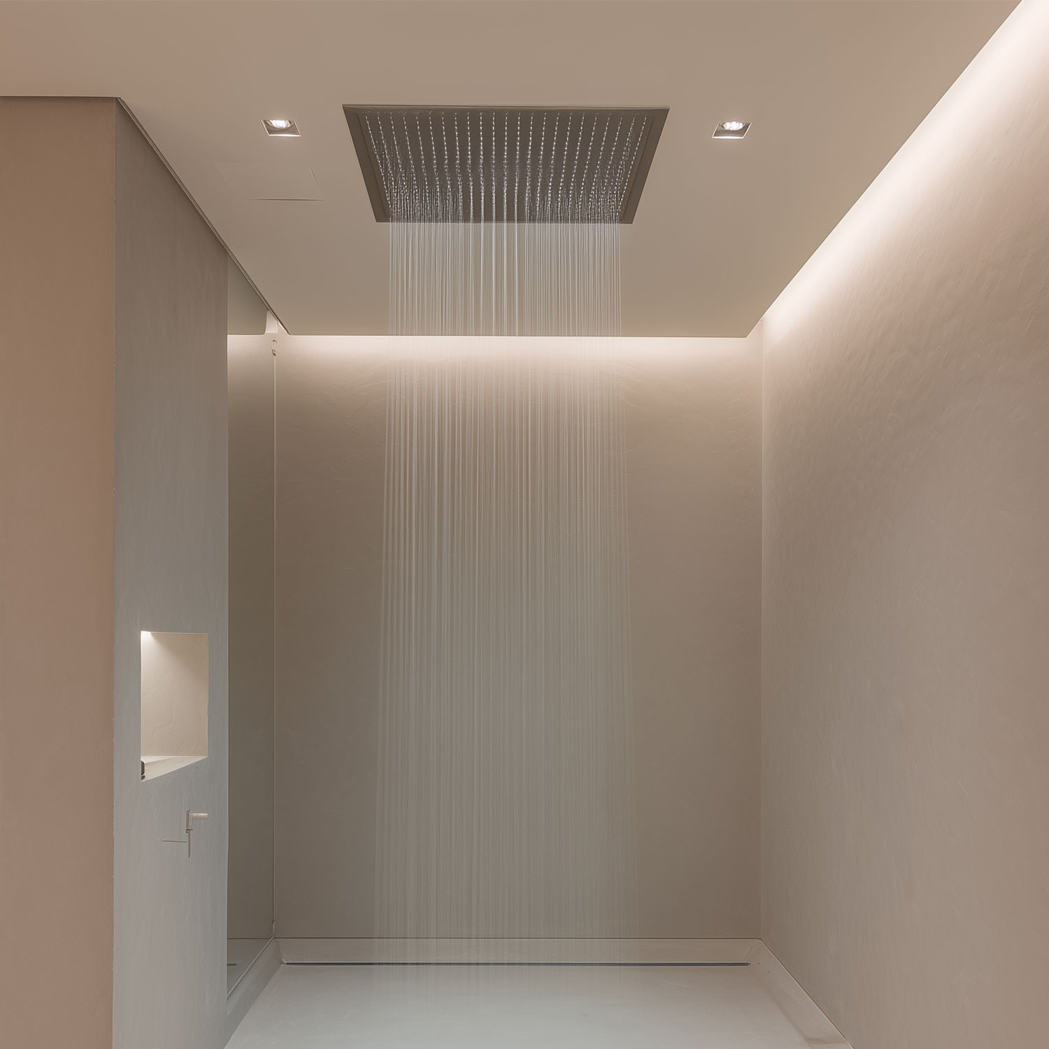 Дъждовни душове срещу ръчни душове: предимства и недостатъци на дизайна